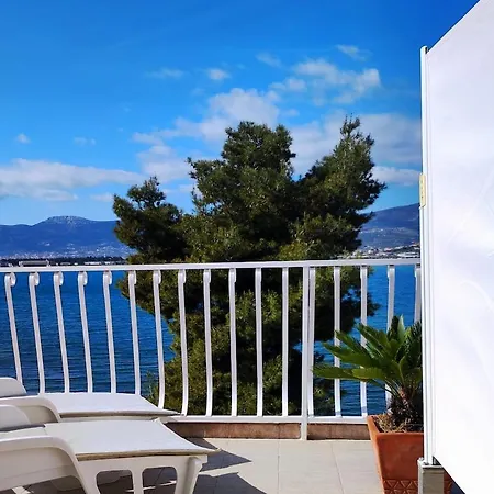 Apartman Lovely Place By The Beach, Enjoy Splendid Break